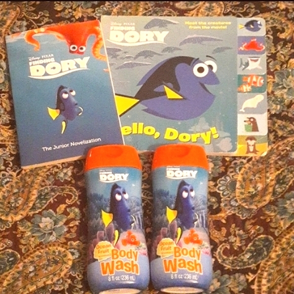 Disney Other - Finding Dory bundle